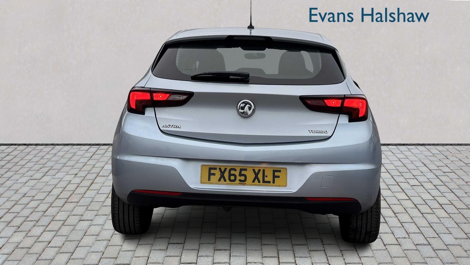 Used Vauxhall Astra 2015 for sale - 77068653: Photo 5