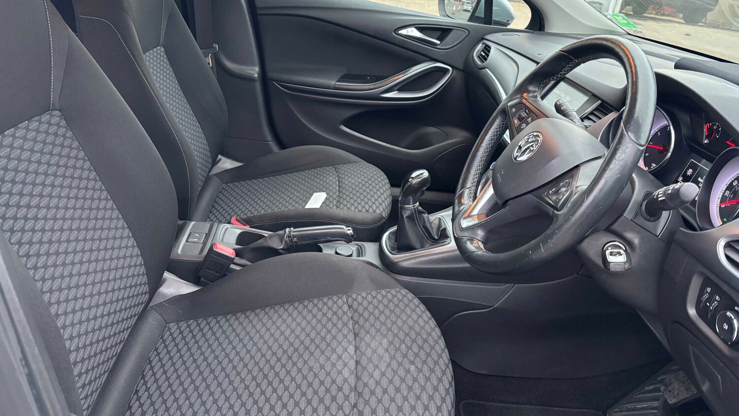 Used Vauxhall Astra 2015 for sale - 77068653: Photo 7