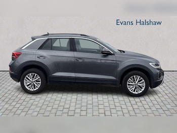 Used Volkswagen T-Roc 2022 for sale - 77373815: Photo