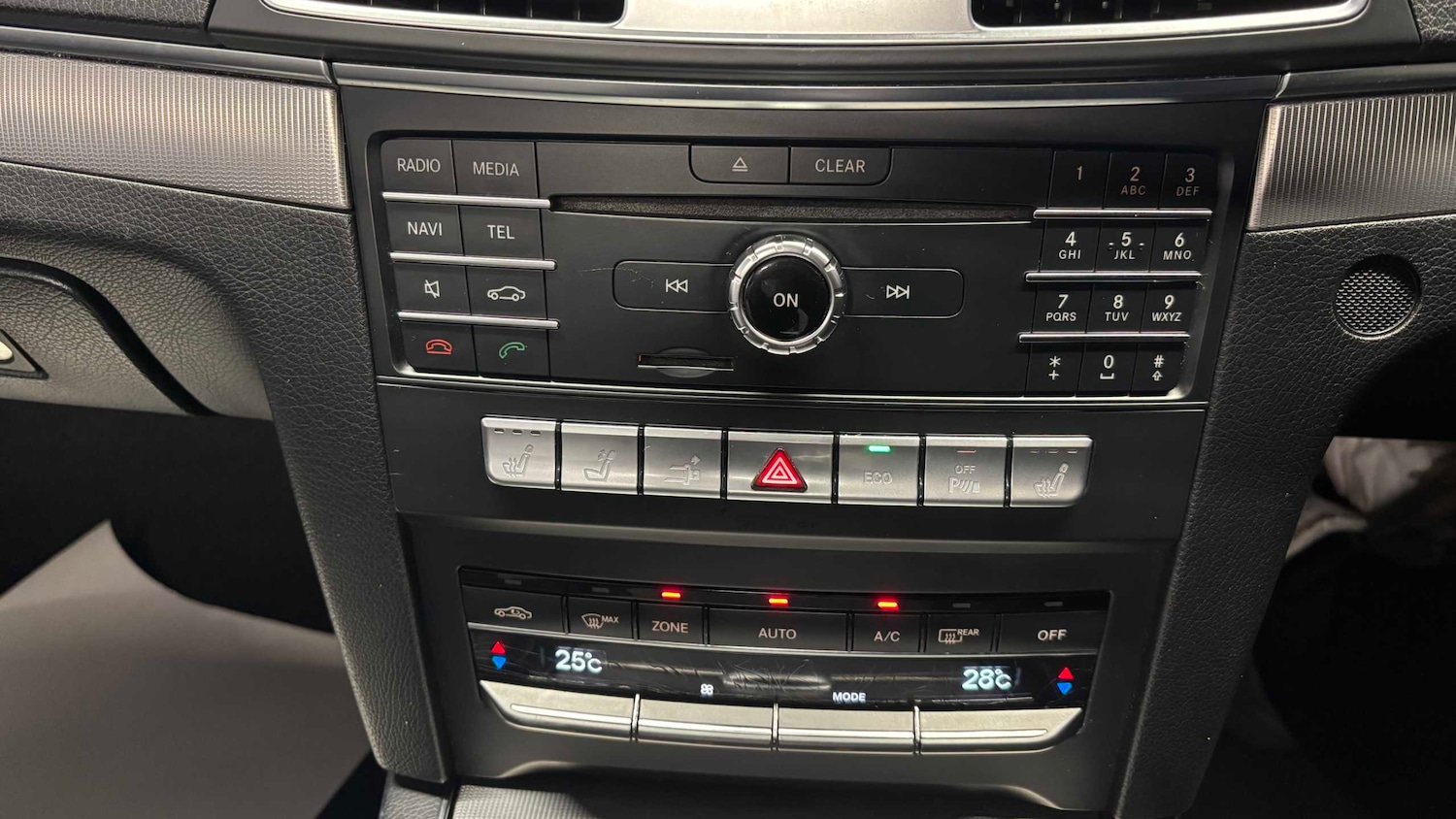 Used Mercedes-Benz E Class 2016 for sale - 76704992: Photo 29