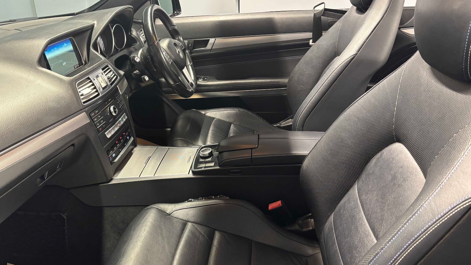 Used Mercedes-Benz E Class 2016 for sale - 76704992: Photo 33