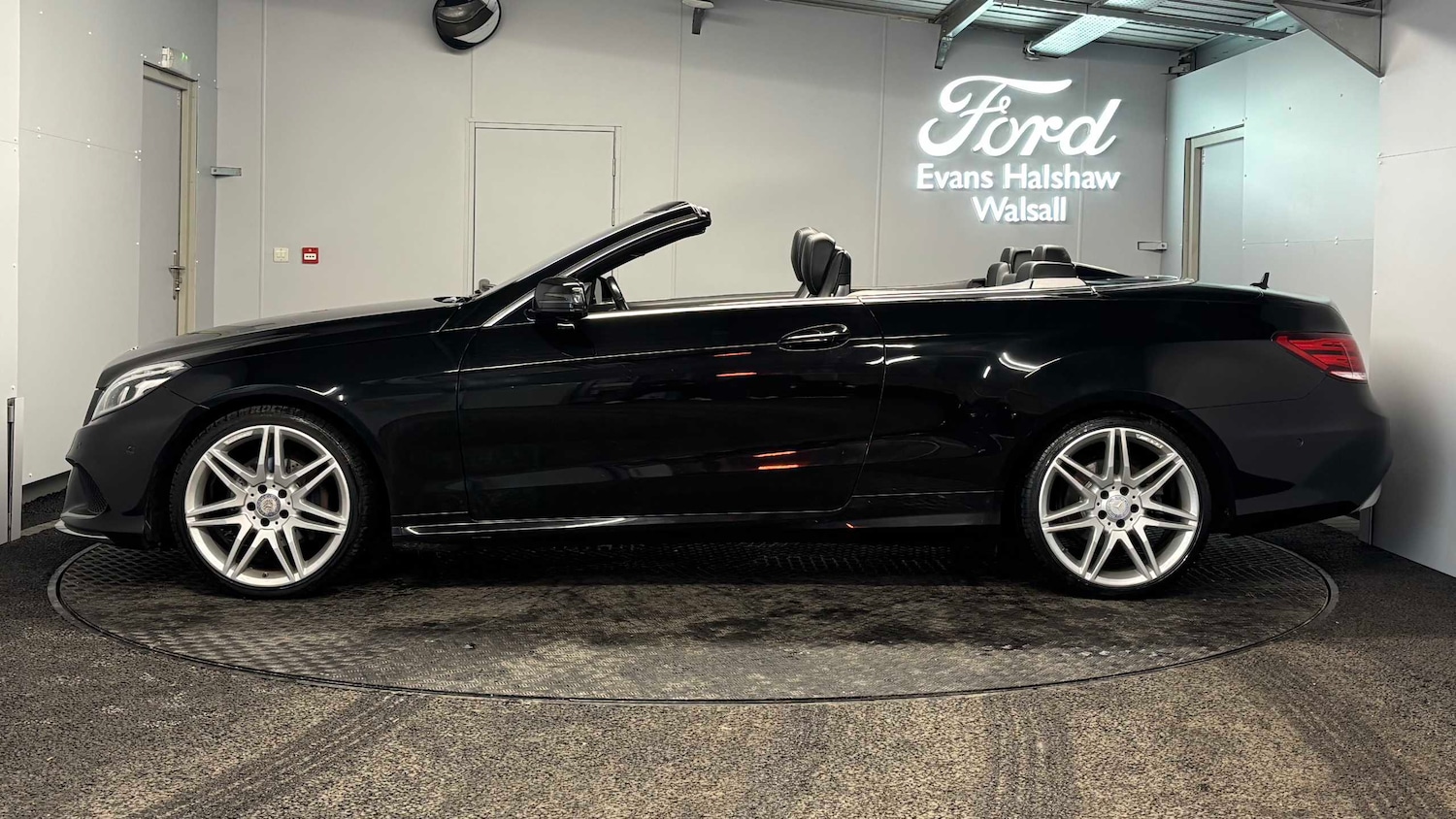 Used Mercedes-Benz E Class 2016 for sale - 76704992: Photo 8