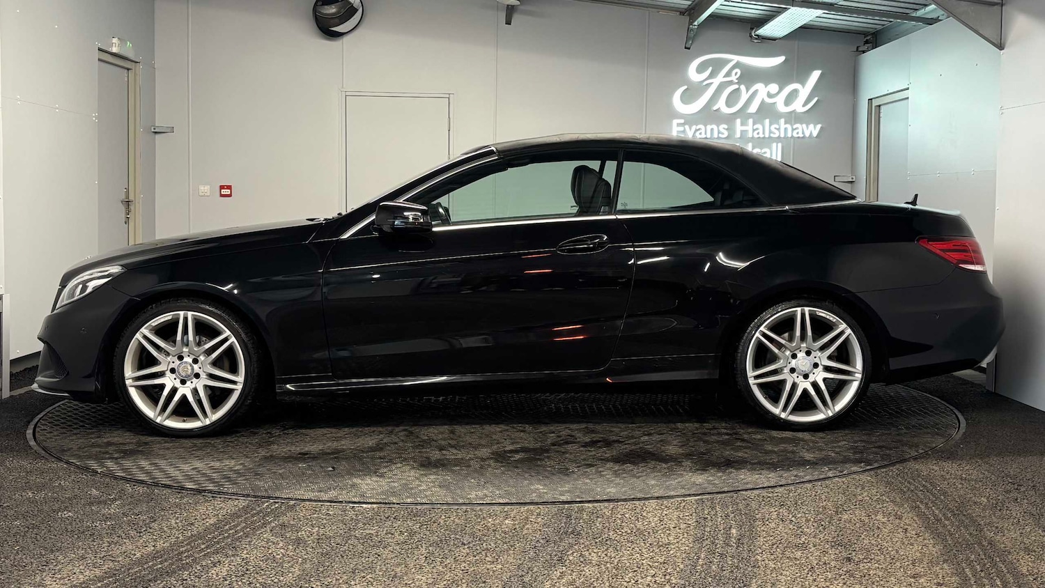 Used Mercedes-Benz E Class 2016 for sale - 76704992: Photo 9