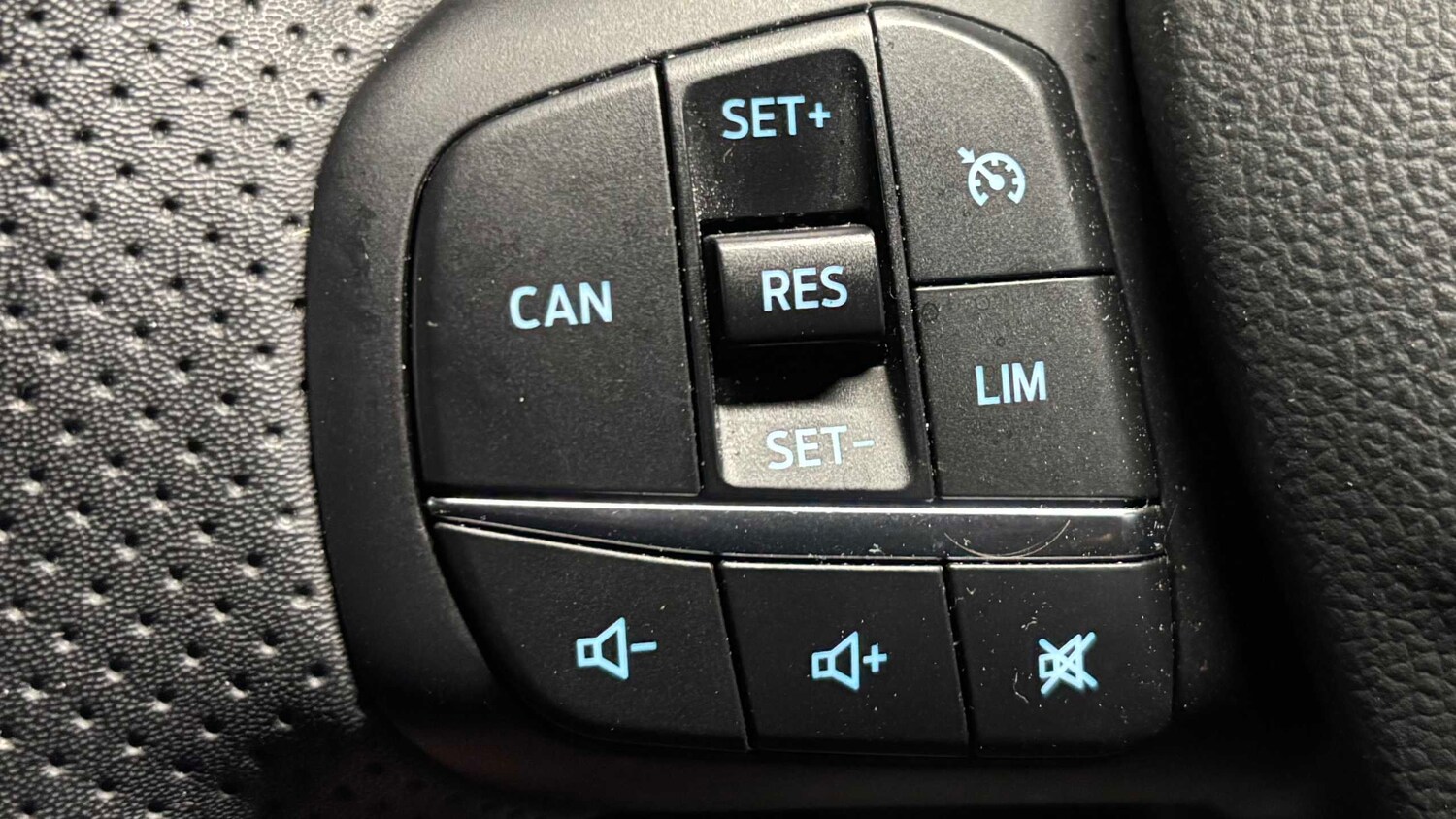 Used Ford Focus 2022 for sale - 76459908: Photo 16