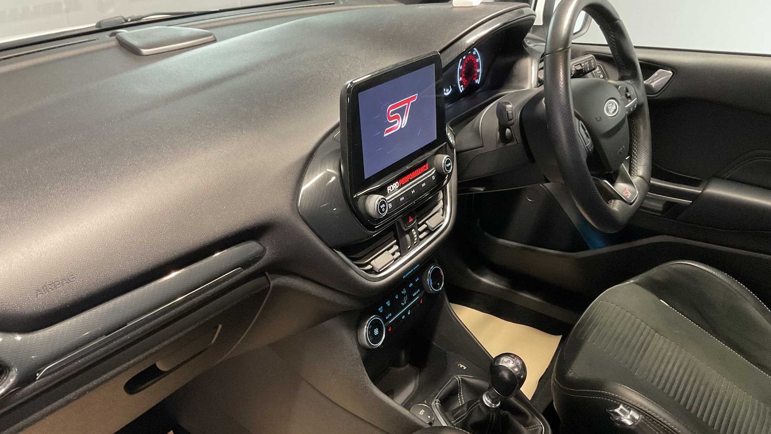 Used Ford Fiesta 2019 for sale - 76298360: Photo 22