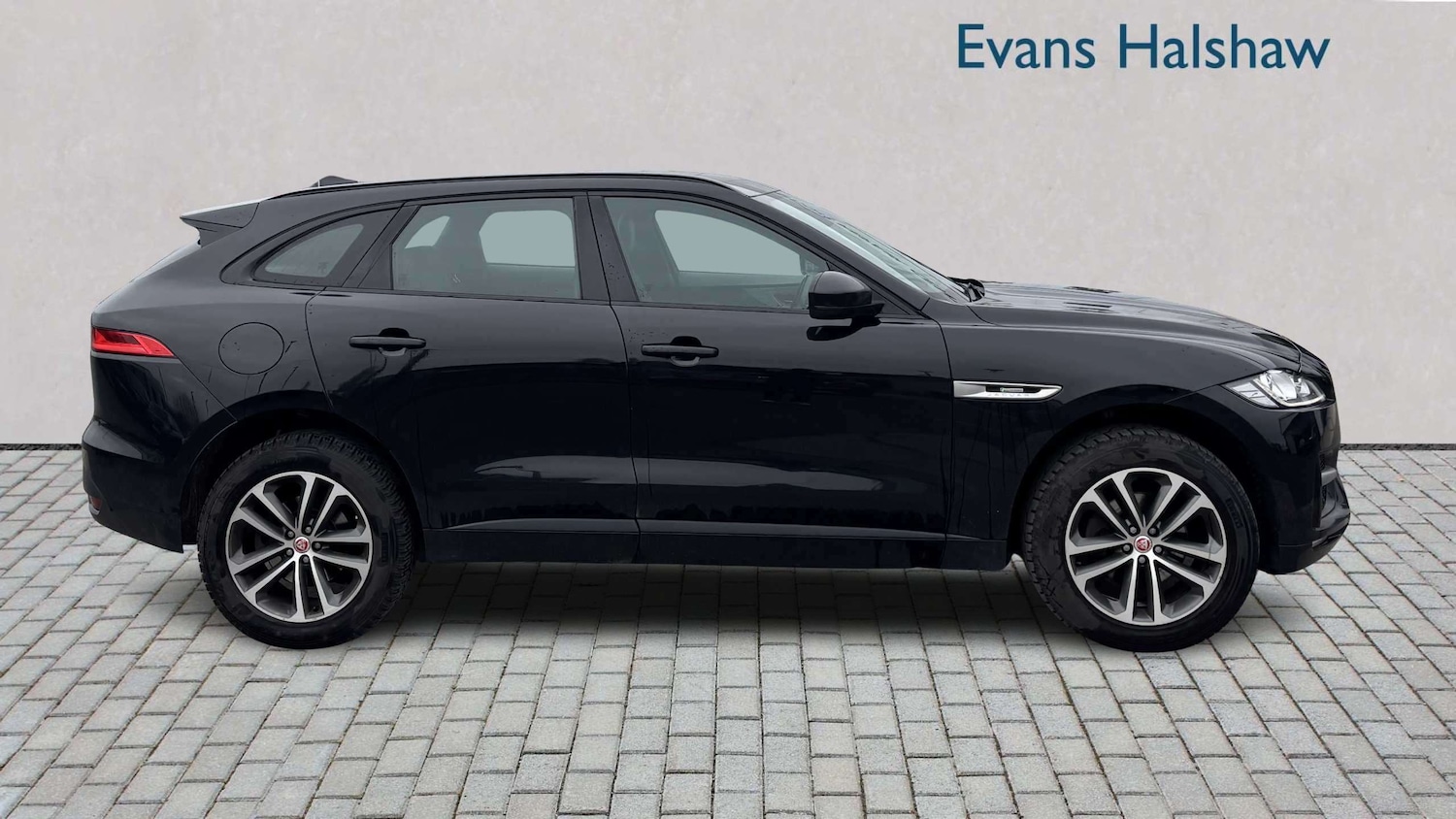 Used Jaguar F-Pace 2019 for sale - 77741050: Photo 3