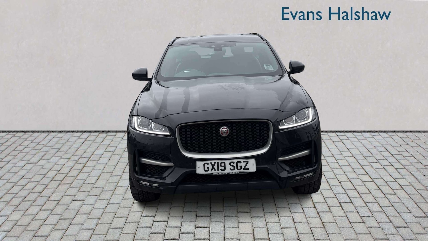 Used Jaguar F-Pace 2019 for sale - 77741050: Photo 4