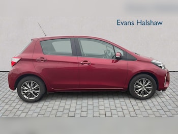 Used Toyota Yaris 2020 for sale - 76501837: Photo