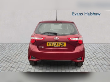 Used Toyota Yaris 2020 for sale - 76501837: Photo