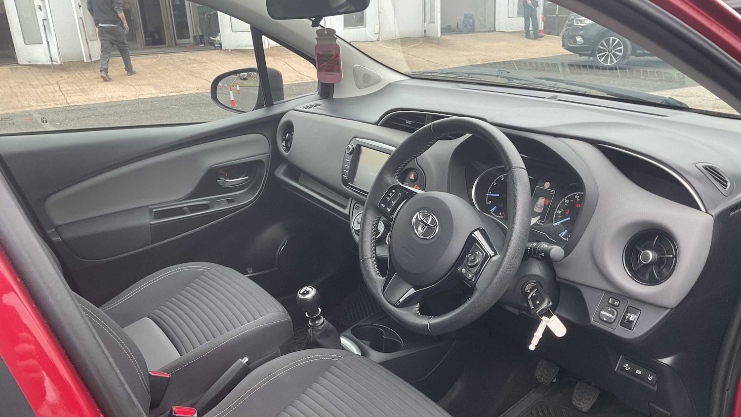 Used Toyota Yaris 2020 for sale - 76501837: Photo 6