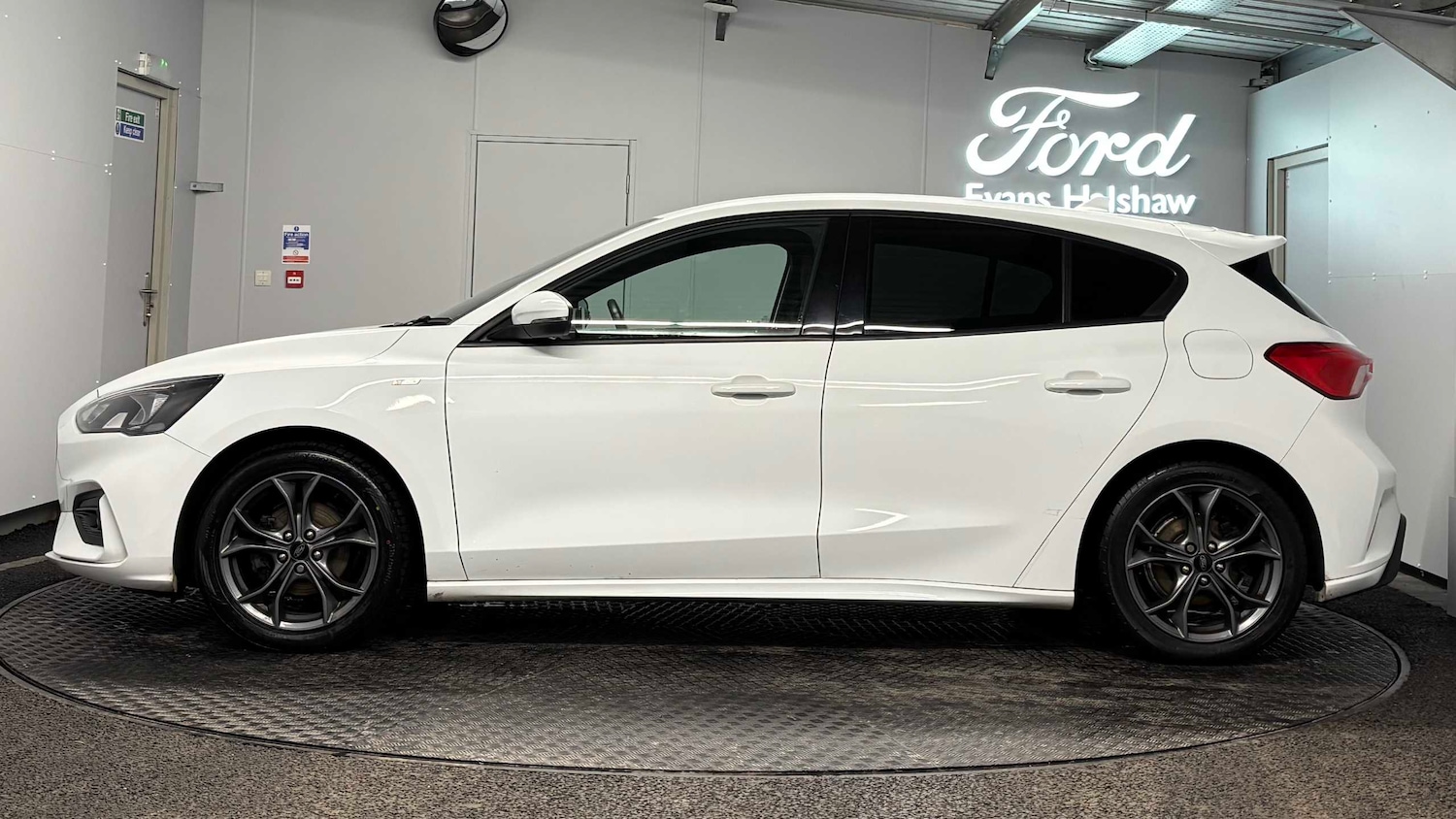 Used Ford Focus 2020 for sale - 76875706: Photo 8