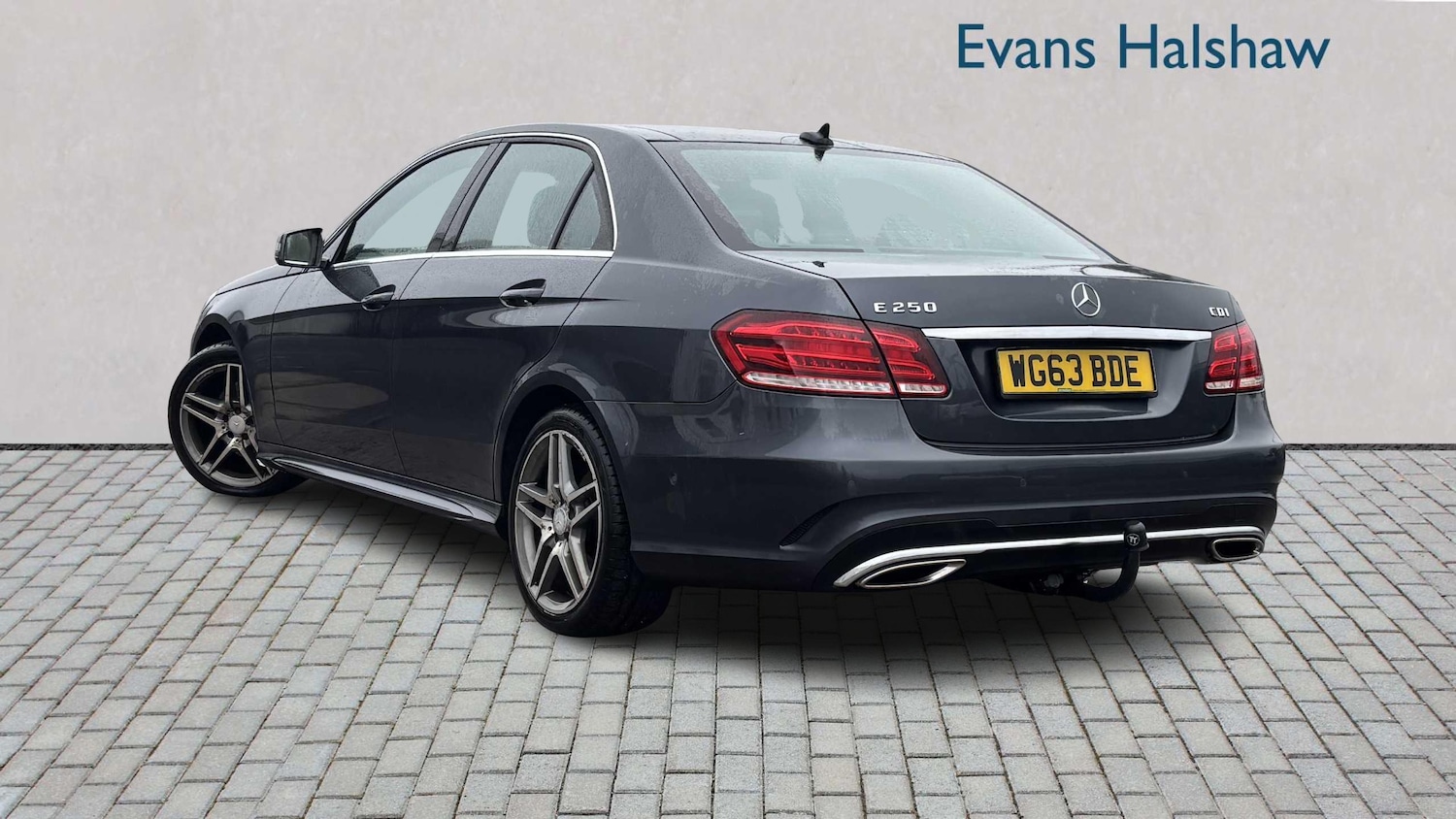 Used Mercedes-Benz E Class 2014 for sale - 76692141: Photo 2
