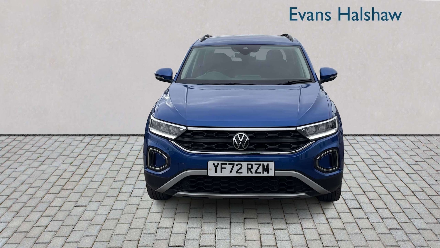 Used Volkswagen T-Roc 2022 for sale - 77686469: Photo 4