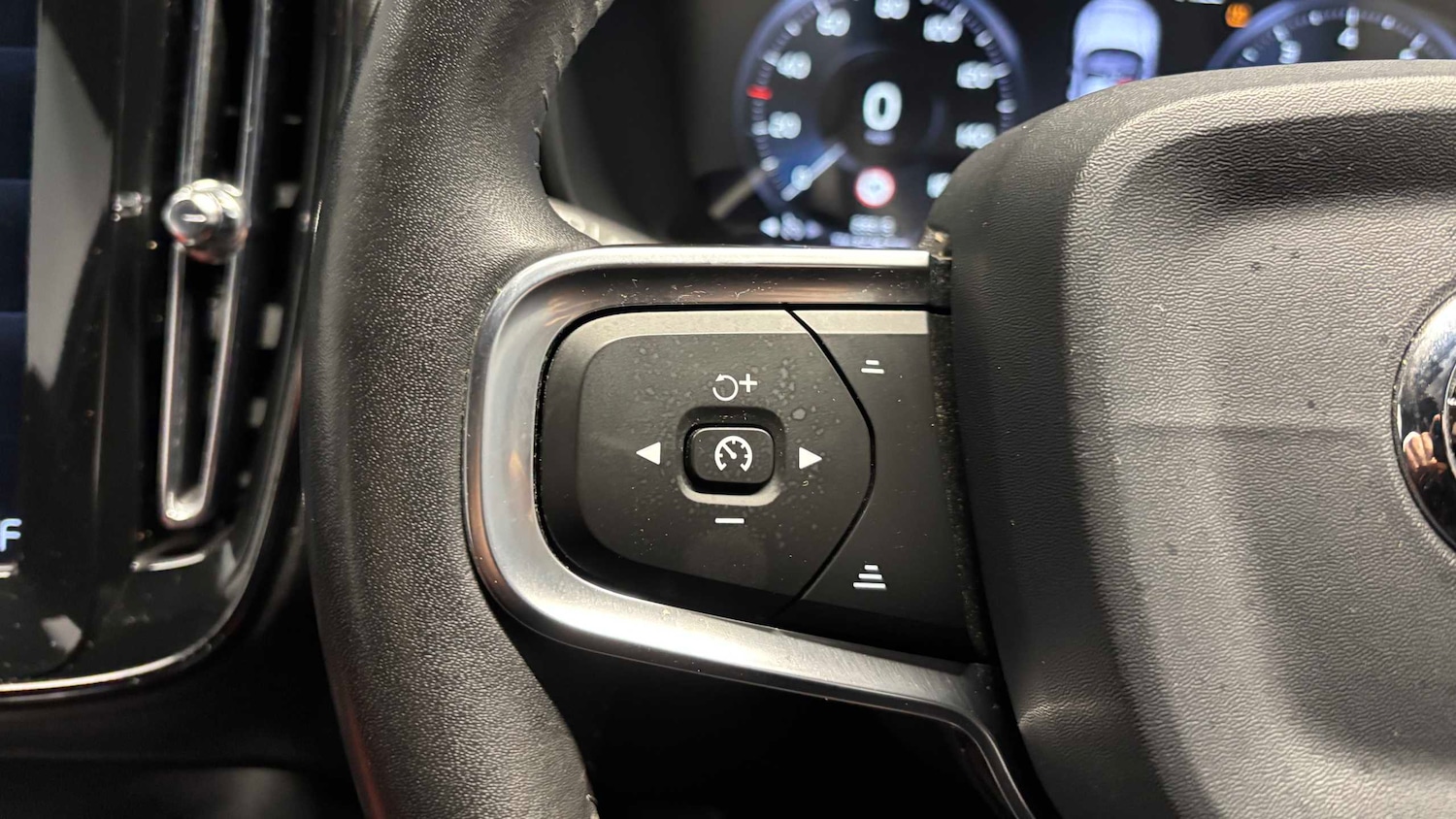 Used Volvo XC40 2020 for sale - 76746121: Photo 16