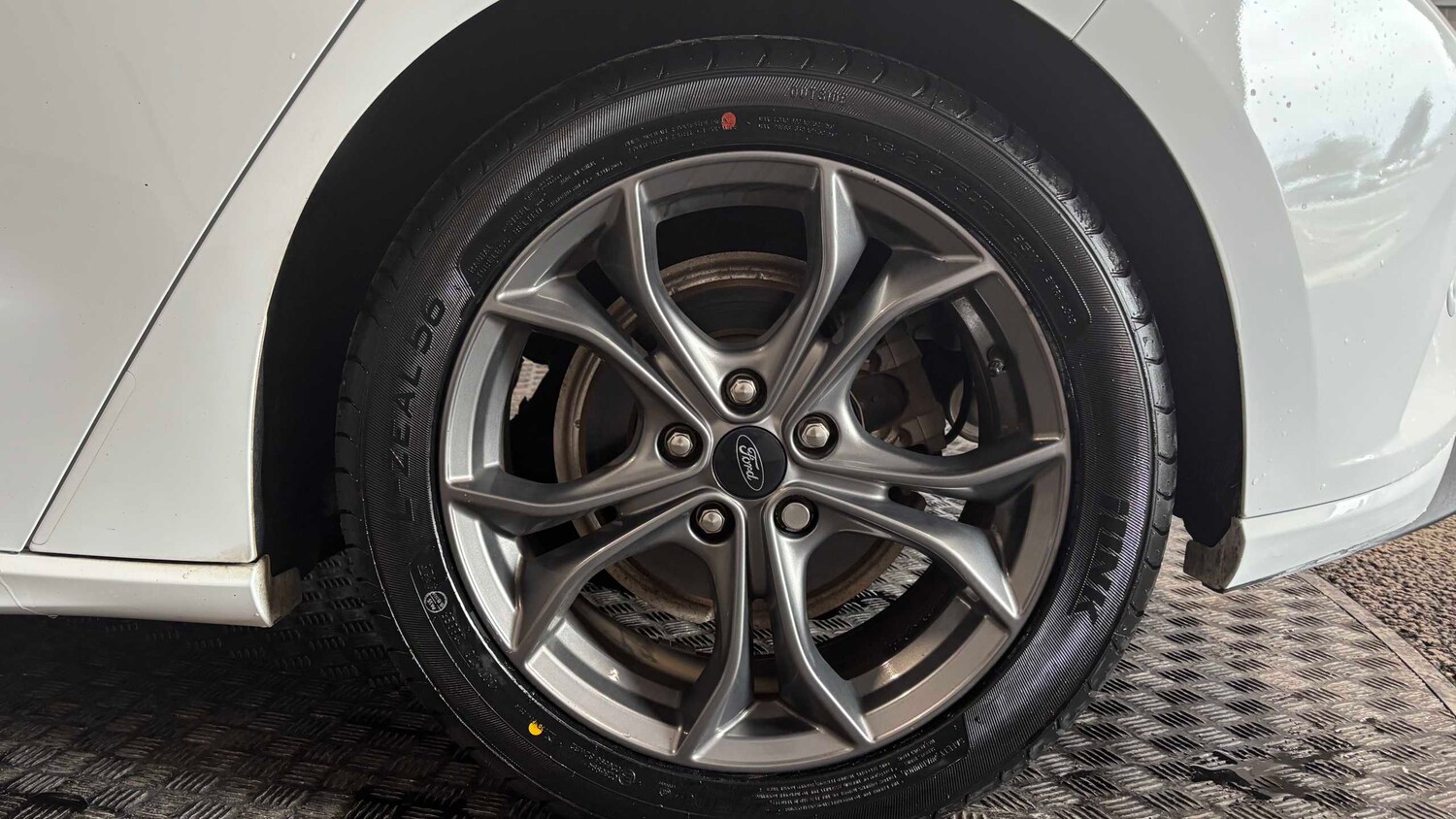 Used Ford Focus for sale - 77861664: Photo 12