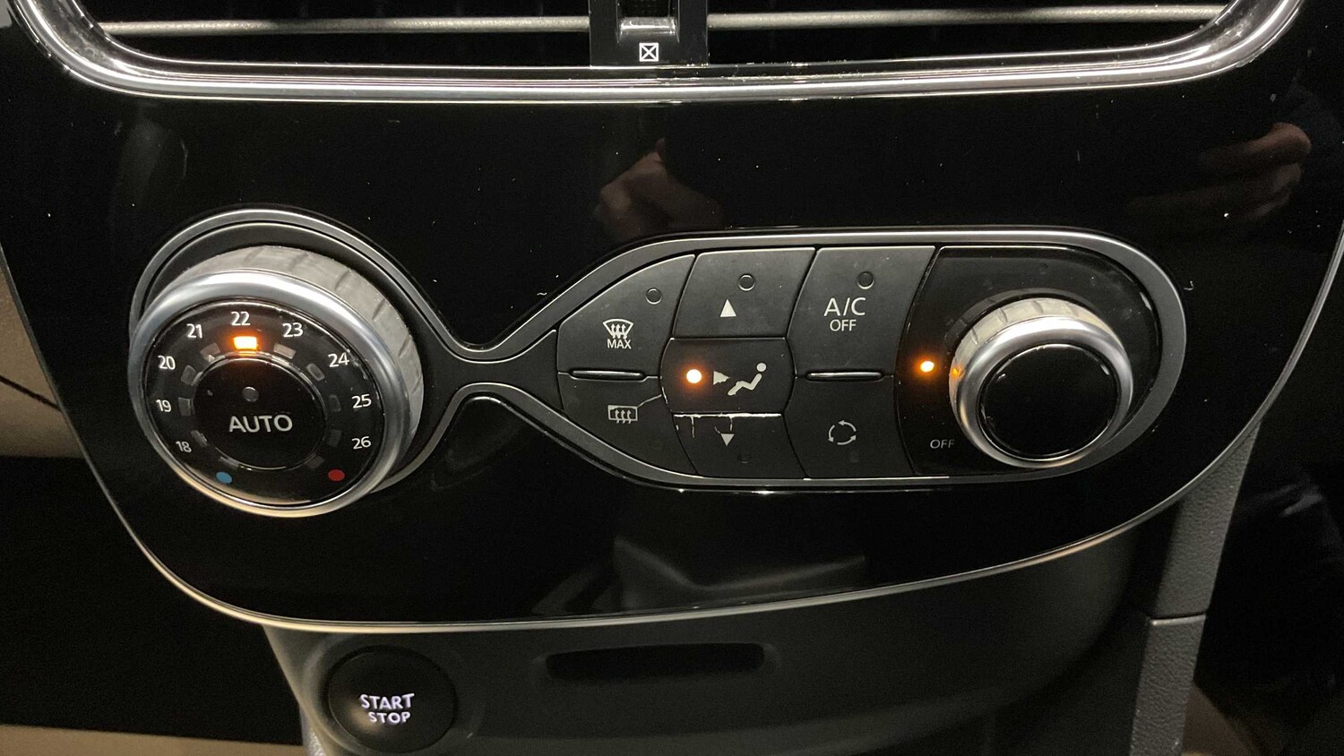 Used Renault Clio 2019 for sale - 76004496: Photo 18