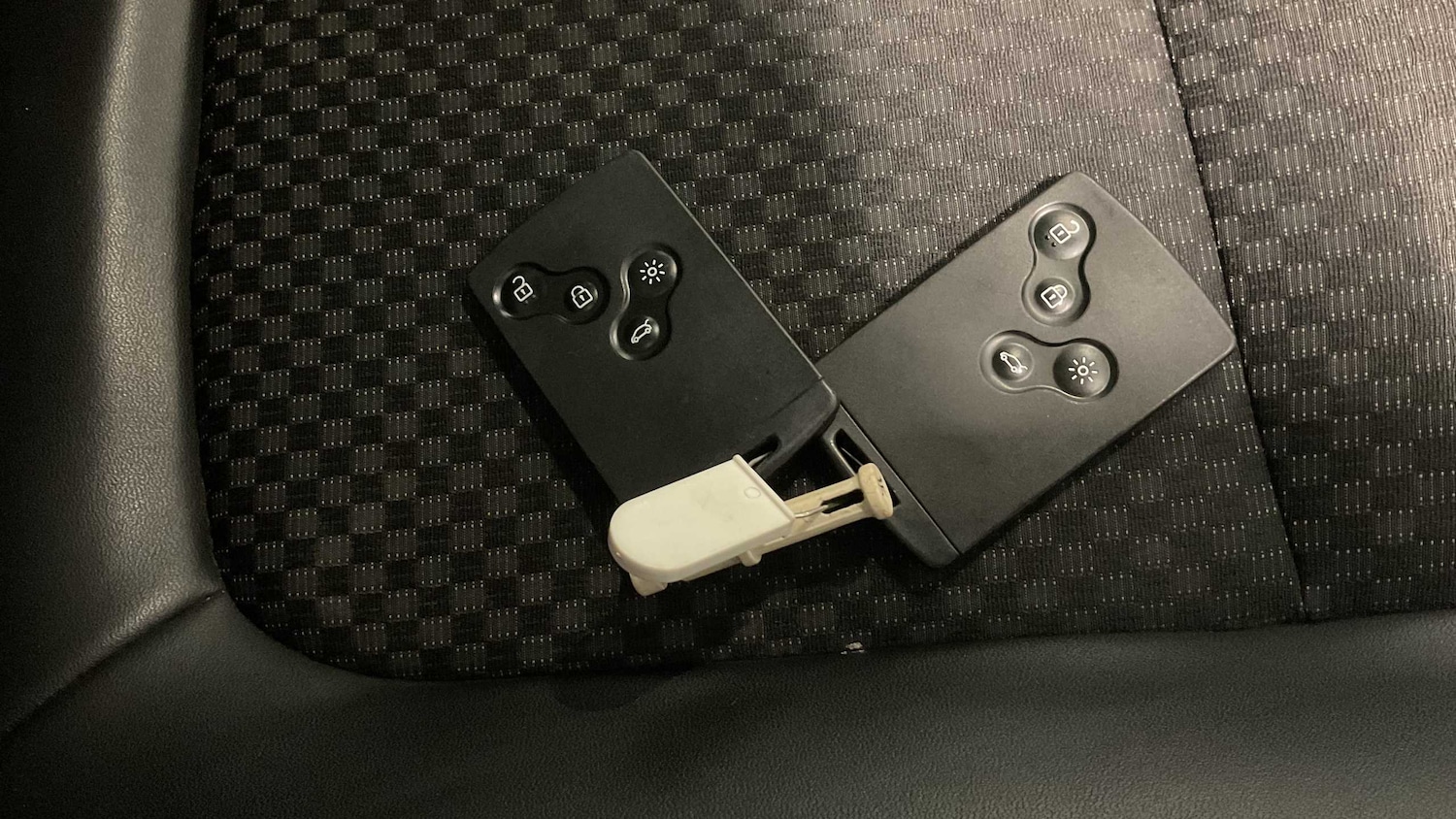 Used Renault Clio 2019 for sale - 76004496: Photo 30