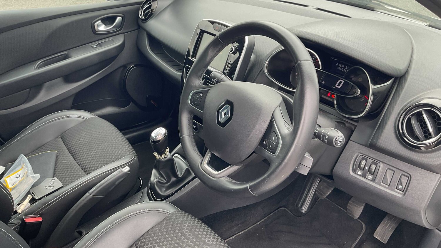 Used Renault Clio 2019 for sale - 76004496: Photo 6