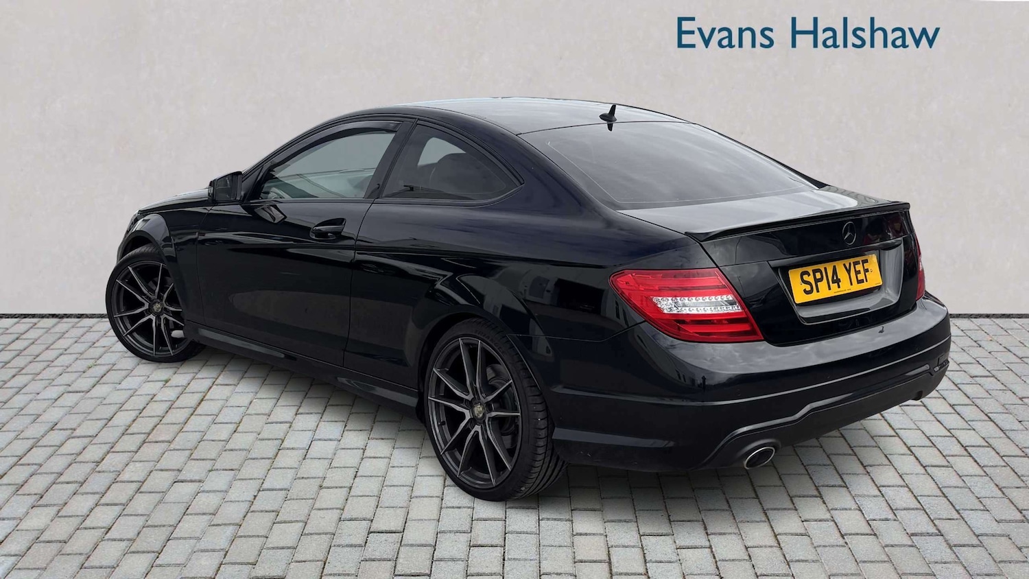 Used Mercedes-Benz C Class 2014 for sale - 78089835: Photo 2