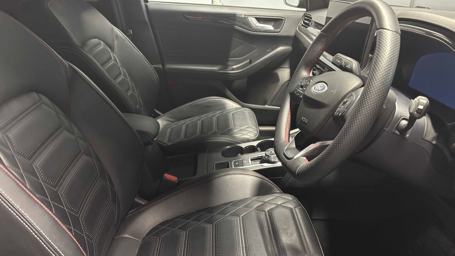 Used Ford Focus 2022 for sale - 76789394: Photo 14