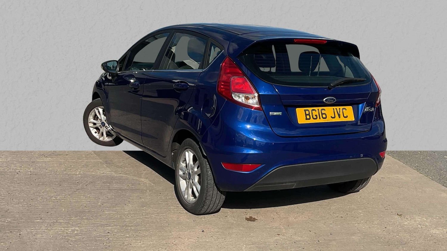 Used Ford Fiesta 2016 for sale - 76034896: Photo 2