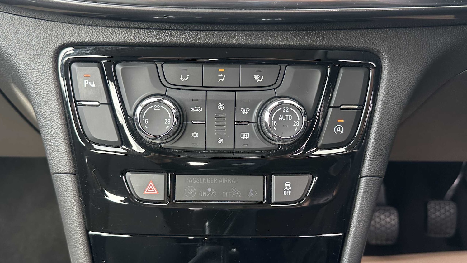 Used Vauxhall Mokka X 2018 for sale - 75841307: Photo 25