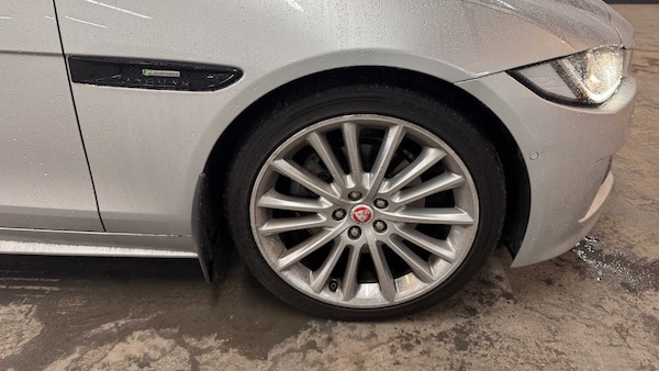 Used Jaguar XE 2016 for sale - 76286273: Photo 12