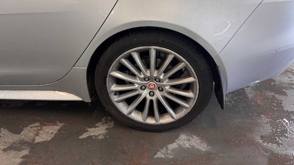Used Jaguar XE 2016 for sale - 76286273: Photo 14