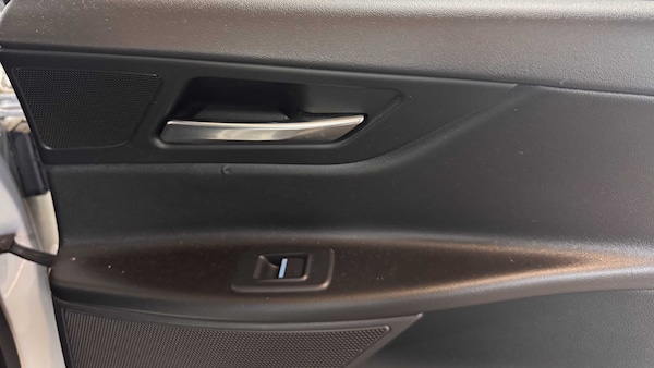 Used Jaguar XE 2016 for sale - 76286273: Photo 28