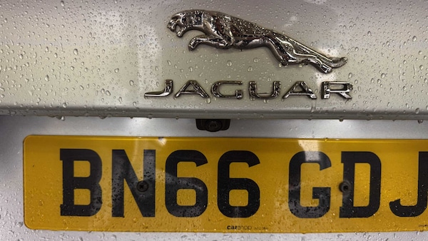 Used Jaguar XE 2016 for sale - 76286273: Photo 8