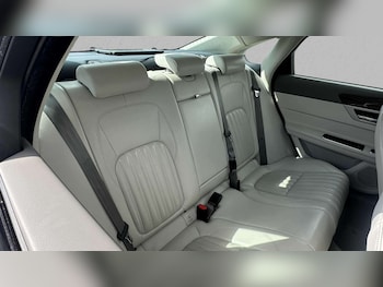 Used Jaguar XF 2017 for sale - 75944613: Photo