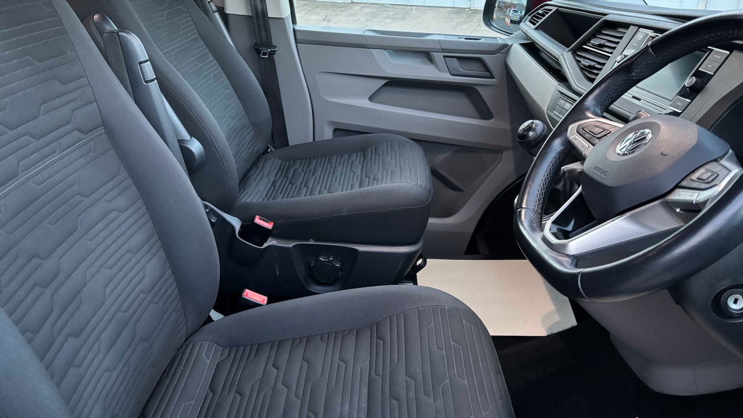 Used Volkswagen Transporter Shuttle 2020 for sale - 76553163: Photo 14