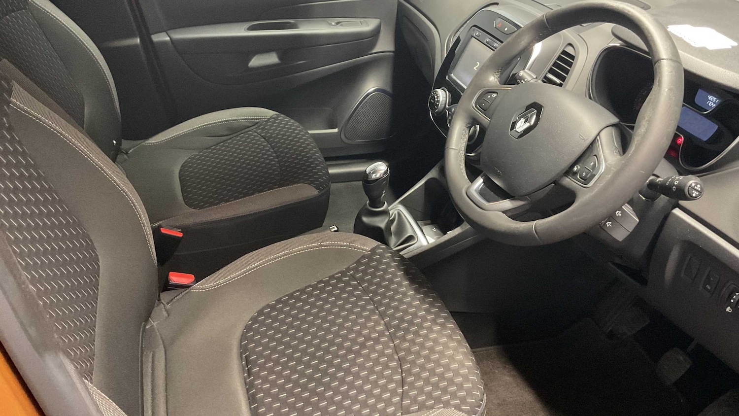 Used Renault Captur 2017 for sale - 76286294: Photo 14