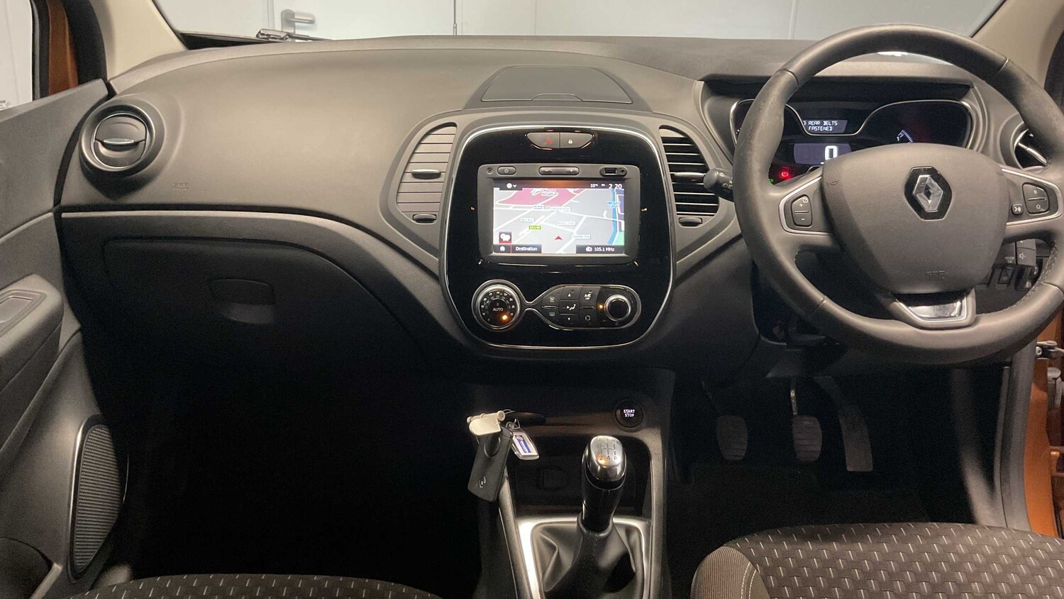 Used Renault Captur 2017 for sale - 76286294: Photo 27