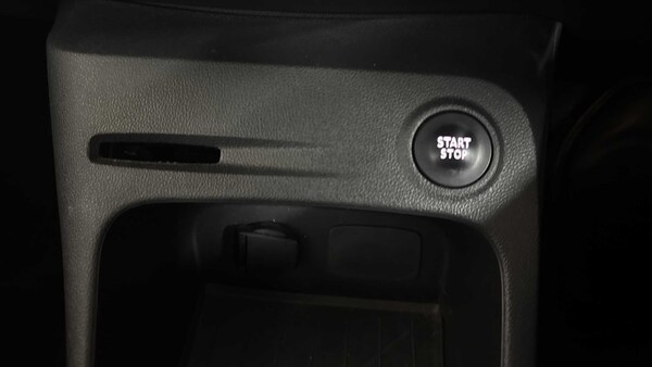Used Renault Captur 2017 for sale - 76286294: Photo 27