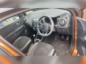 Used Renault Captur 2017 for sale - 76286294: Photo