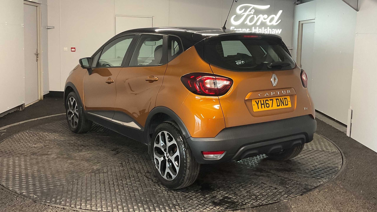 Used Renault Captur 2017 for sale - 76286294: Photo 8