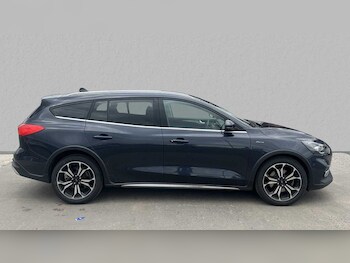 Used Ford Focus 2020 for sale - 75841352: Photo