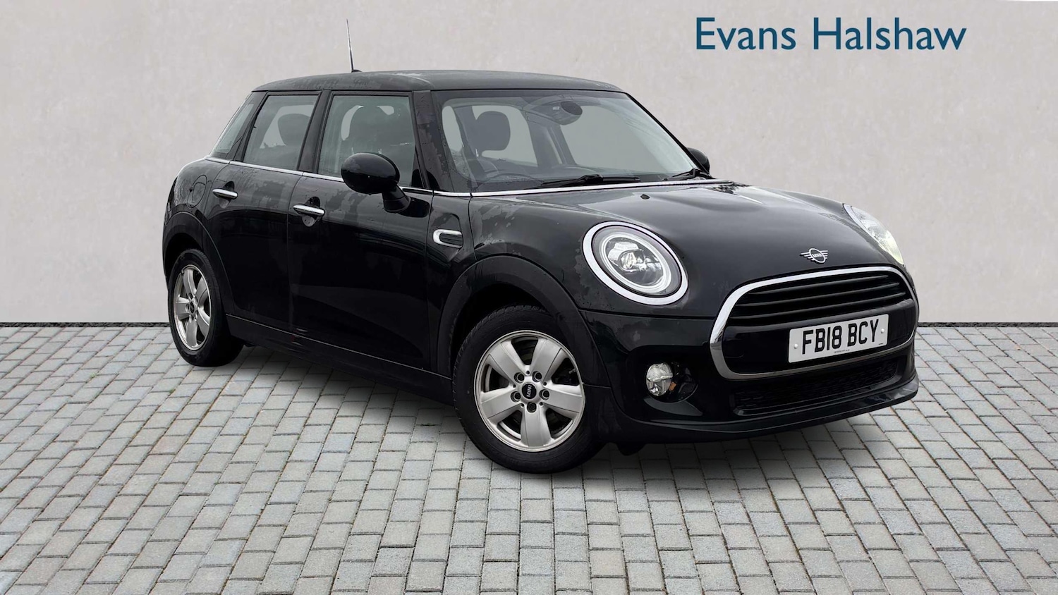 Used MINI Hatch 2018 for sale - 76732194: Photo 1