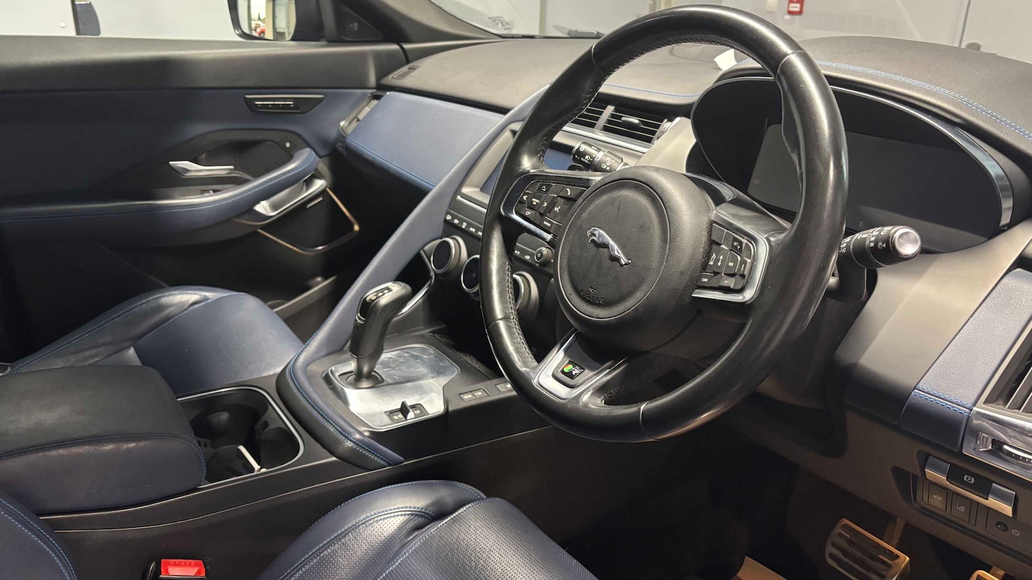 Used Jaguar E-Pace 2017 for sale - 77270345: Photo 13