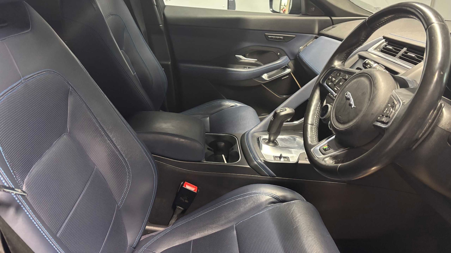 Used Jaguar E-Pace 2017 for sale - 77270345: Photo 14