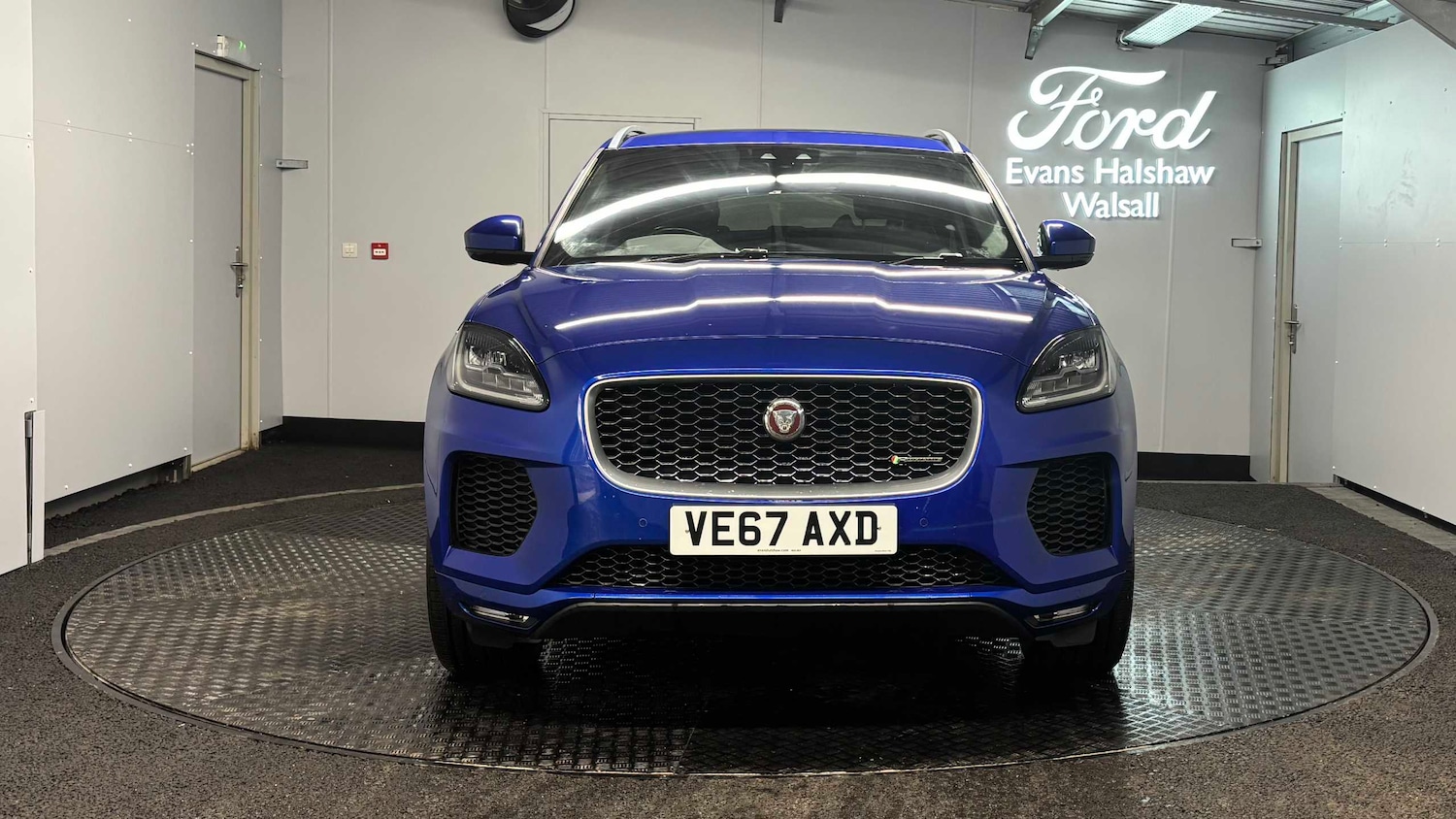 Used Jaguar E-Pace 2017 for sale - 77270345: Photo 2