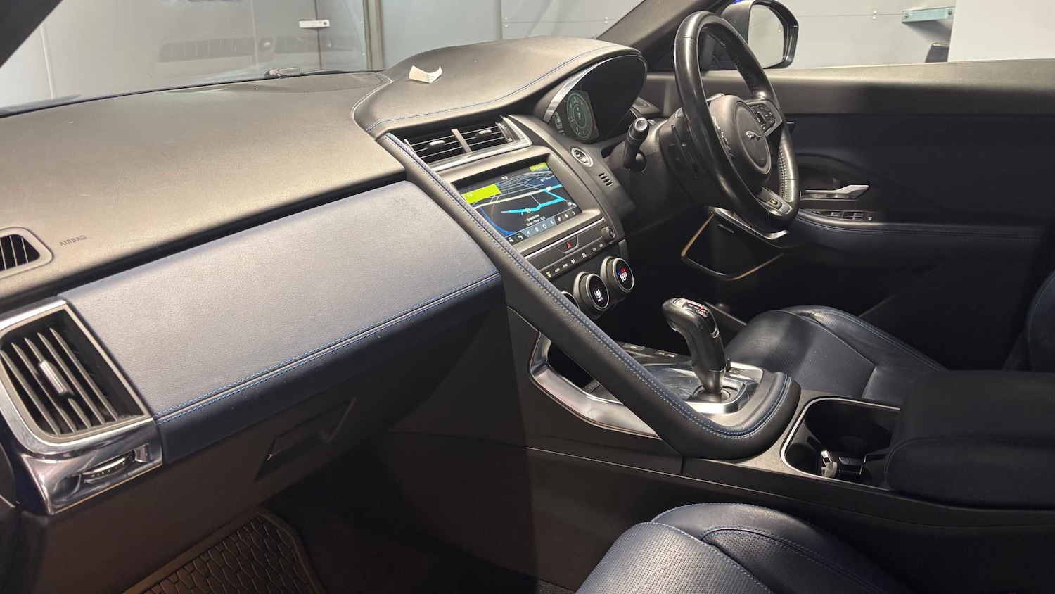 Used Jaguar E-Pace 2017 for sale - 77270345: Photo 27