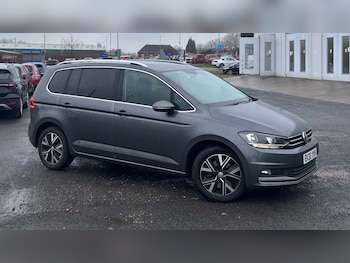 Used Volkswagen Touran 2020 for sale - 77601331: Photo