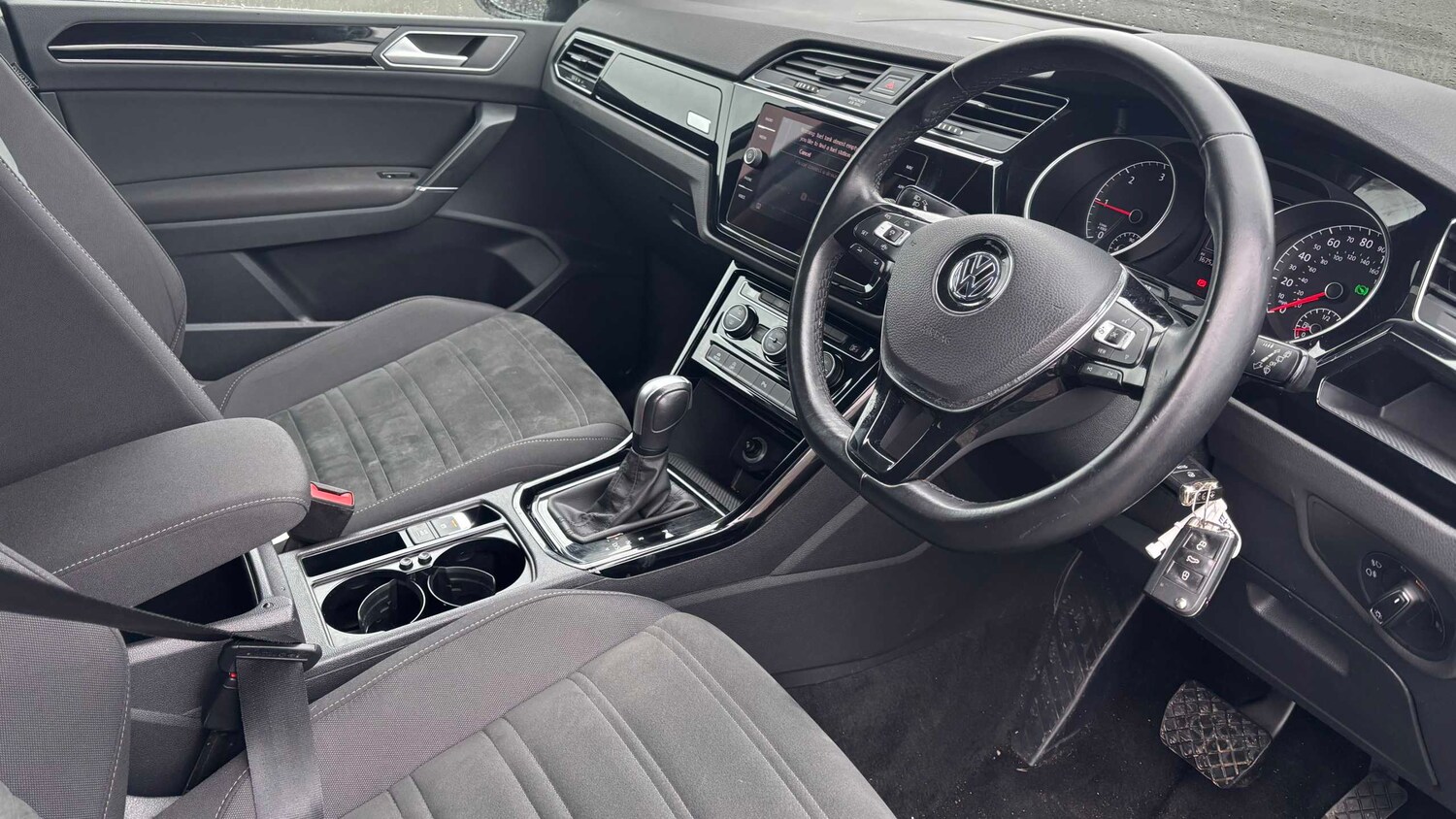 Used Volkswagen Touran 2020 for sale - 77601331: Photo 6