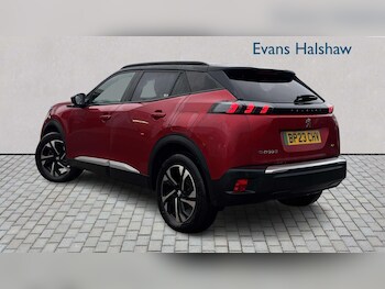 Used Peugeot 2008 2023 for sale - 77032222: Photo