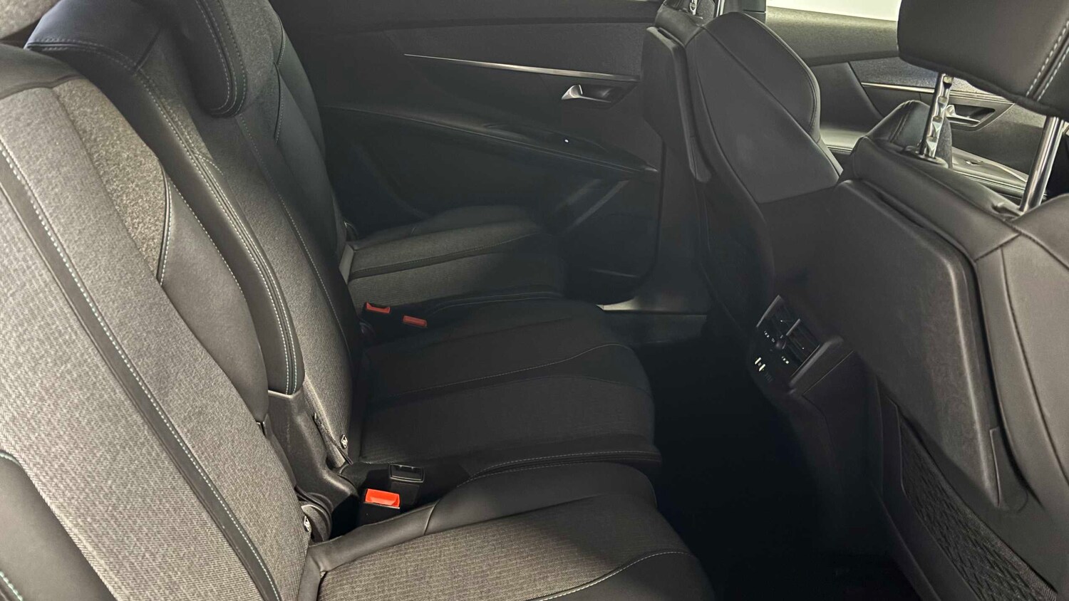 Used Peugeot 5008 2023 for sale - 76732237: Photo 23