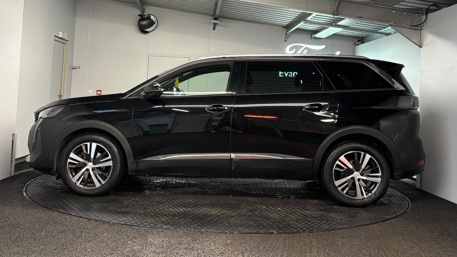 Used Peugeot 5008 2023 for sale - 76732237: Photo 8