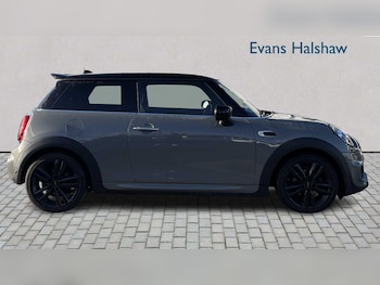 Used MINI Hatch 2021 for sale - 77011304: Photo
