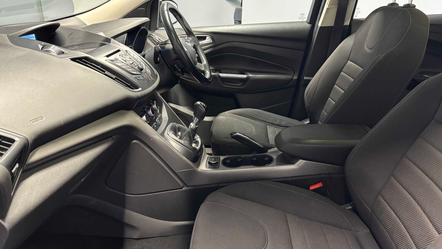 Used Ford Kuga 2016 for sale - 77561043: Photo 28